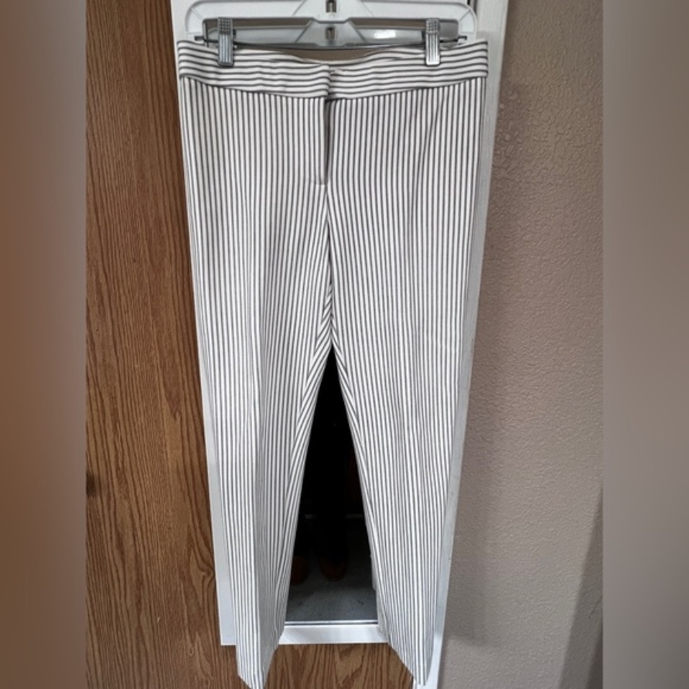 Tommy Hilfiger woman’s seersucker style pant sz 4